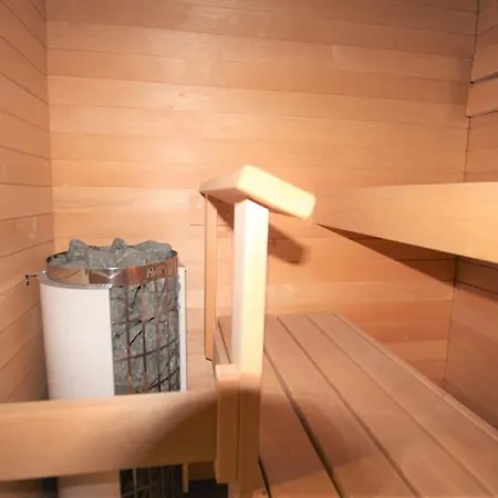 Modern And Cozy Nearby Metro Station Apartment Espoo